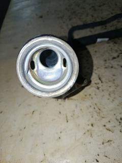 Заливная горловина топливного бака 77201-44191 на Toyota Isis ANM10G 1AZ-FSE Фото 5