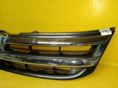 Решетка радиатора 53101-44310 на Toyota Isis ZGM11G Фото 5