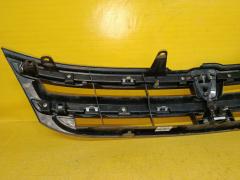 Решетка радиатора 53101-44310 на Toyota Isis ZGM11G Фото 9