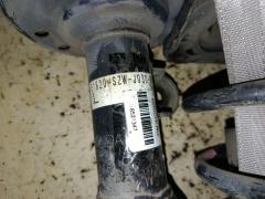 Стойка амортизатора на Honda Stepwgn RK1 R20A Фото 8