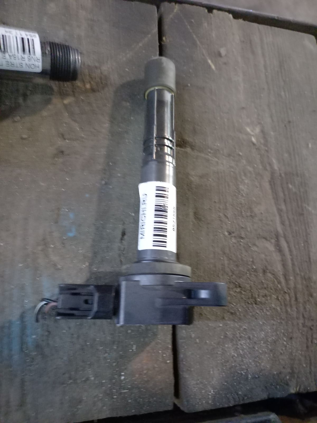 Катушка зажигания 099700-115, 30520-PNA-007, 30520-RRA-007, IC-DL050, LC-016-1375 на Honda Elysion RR1 K24A Фото 6