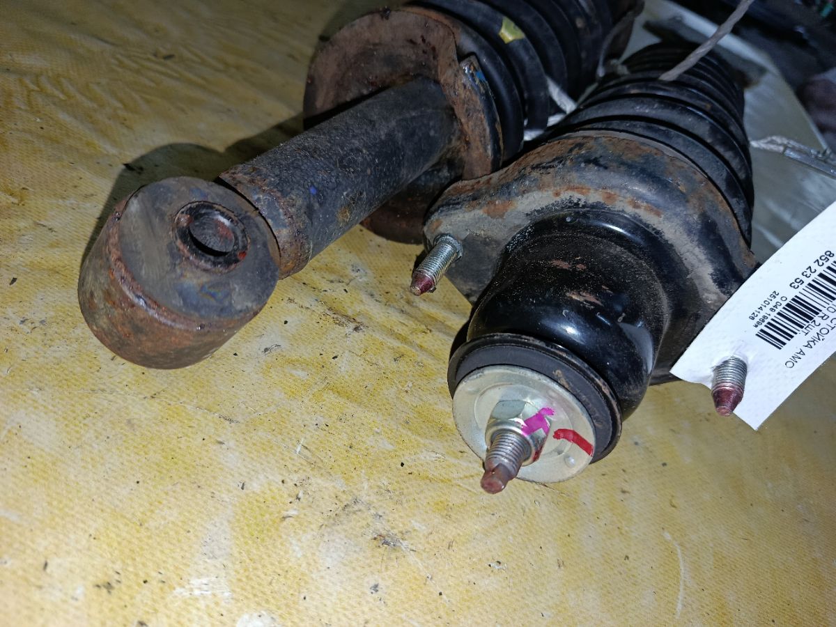 Стойка амортизатора на Mitsubishi Galant Fortis CY6A 4J10 Фото 6