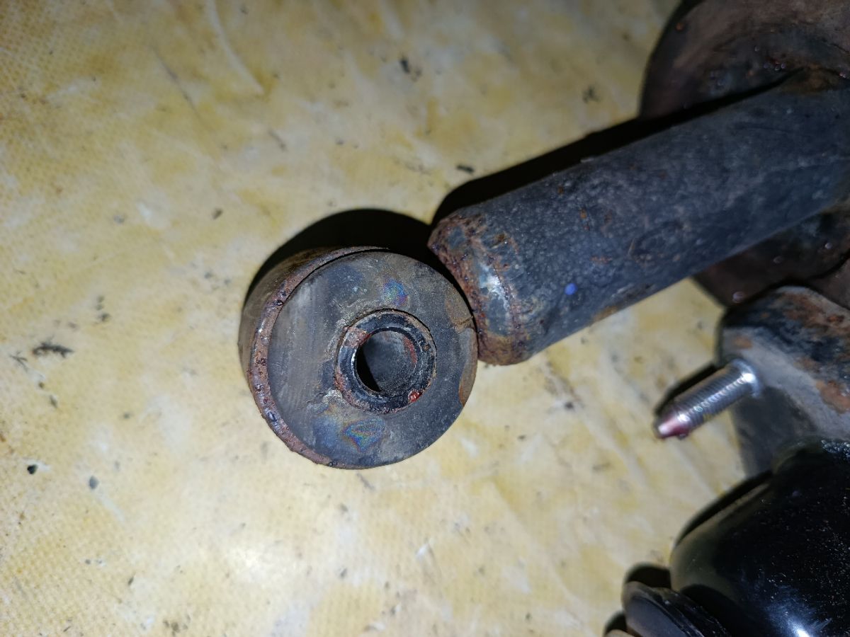 Стойка амортизатора на Mitsubishi Galant Fortis CY6A 4J10 Фото 7