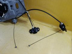 Доводчик двери на Honda Stepwgn RK1 Фото 3