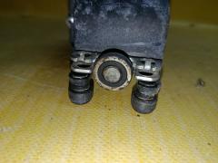 Ролик двери на Honda Stepwgn RK1 Фото 4