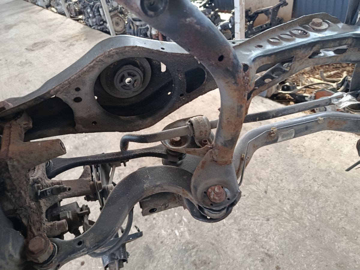 Балка подвески 1K0505315BM на Audi A3 8P CAX Фото 16