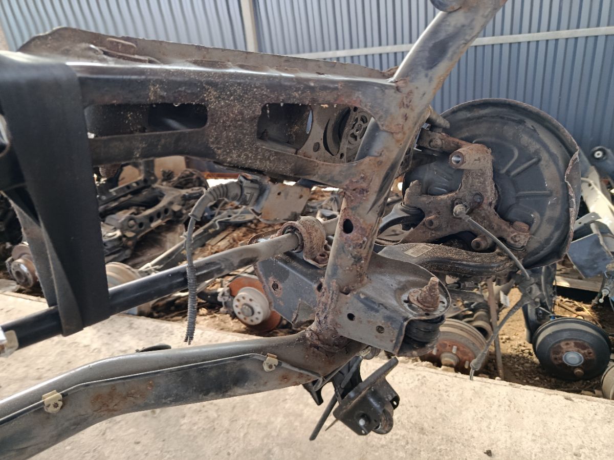 Балка подвески 1K0505315BM на Audi A3 8P CAX Фото 18