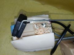 Бензонасос на Toyota Vitz NCP95 2NZ-FE Фото 3