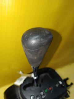 Ручка КПП на Toyota Vitz NCP95 Фото 7