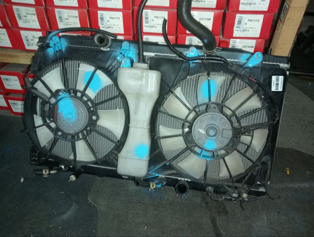 Радиатор ДВС на Honda Freed Spike GB3 L15A Фото 3