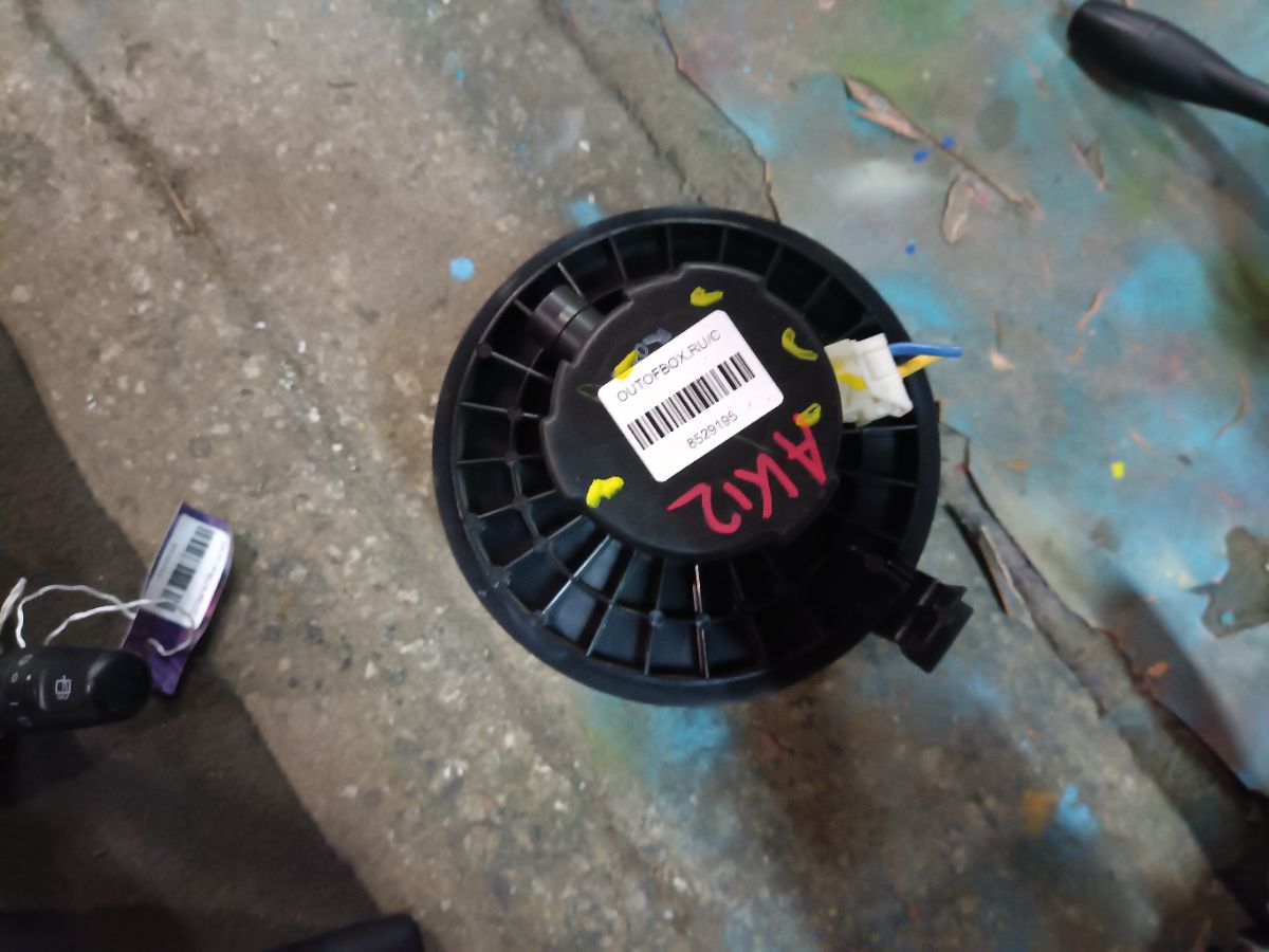 Мотор печки 27226 AX000 на Nissan March AK12 Фото 4