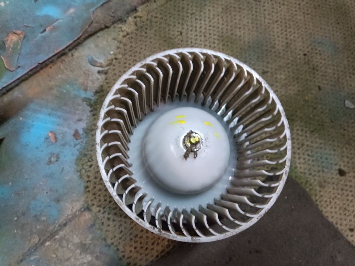 Мотор печки 27226 AX000 на Nissan March AK12 Фото 5