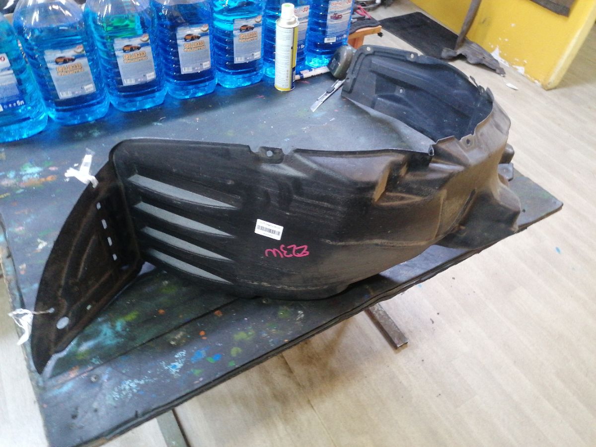 Подкрылок MN150112 на Mitsubishi Colt Plus Z23W Фото 3 Подкрылок MN150112 на Mitsubishi Colt Plus Z23W Фото 3