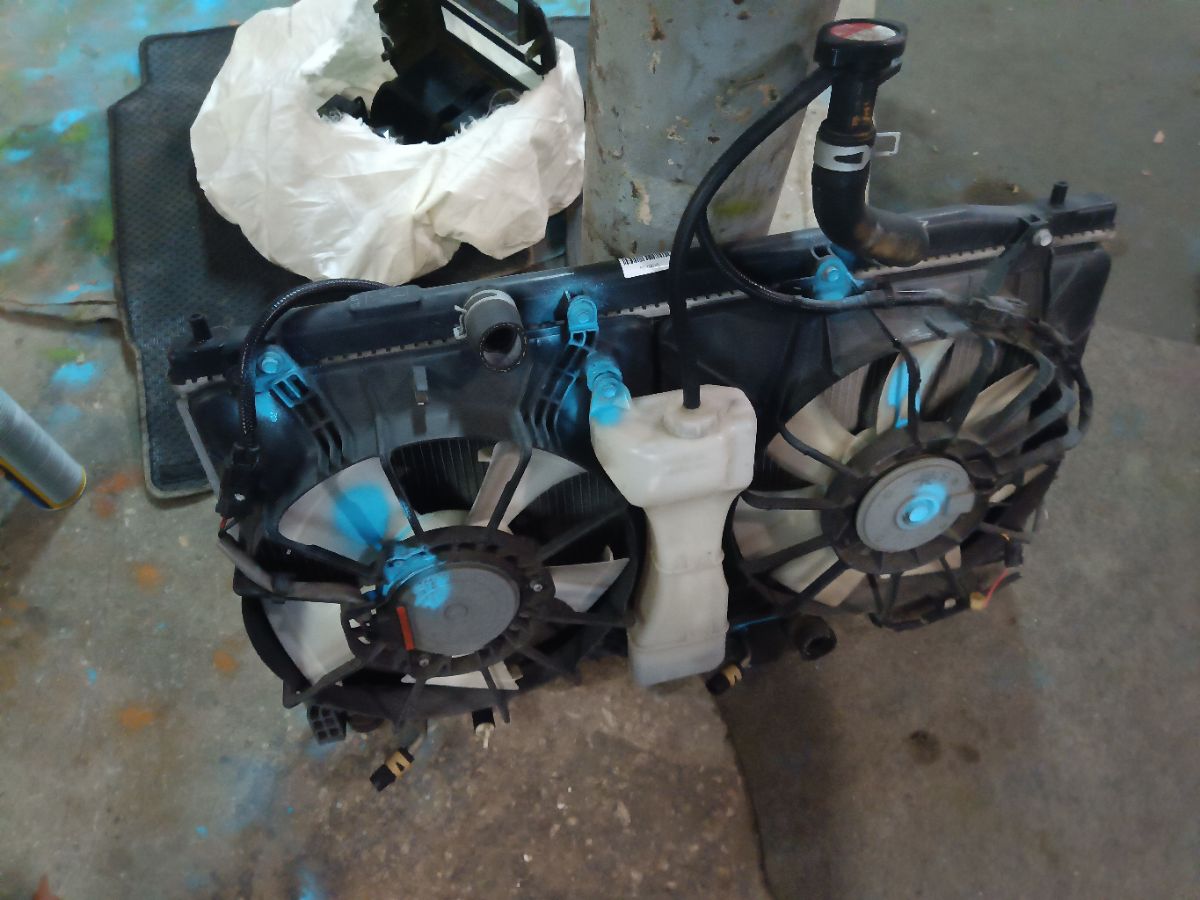 Радиатор ДВС на Honda Freed Spike GB3 L15A Фото 3