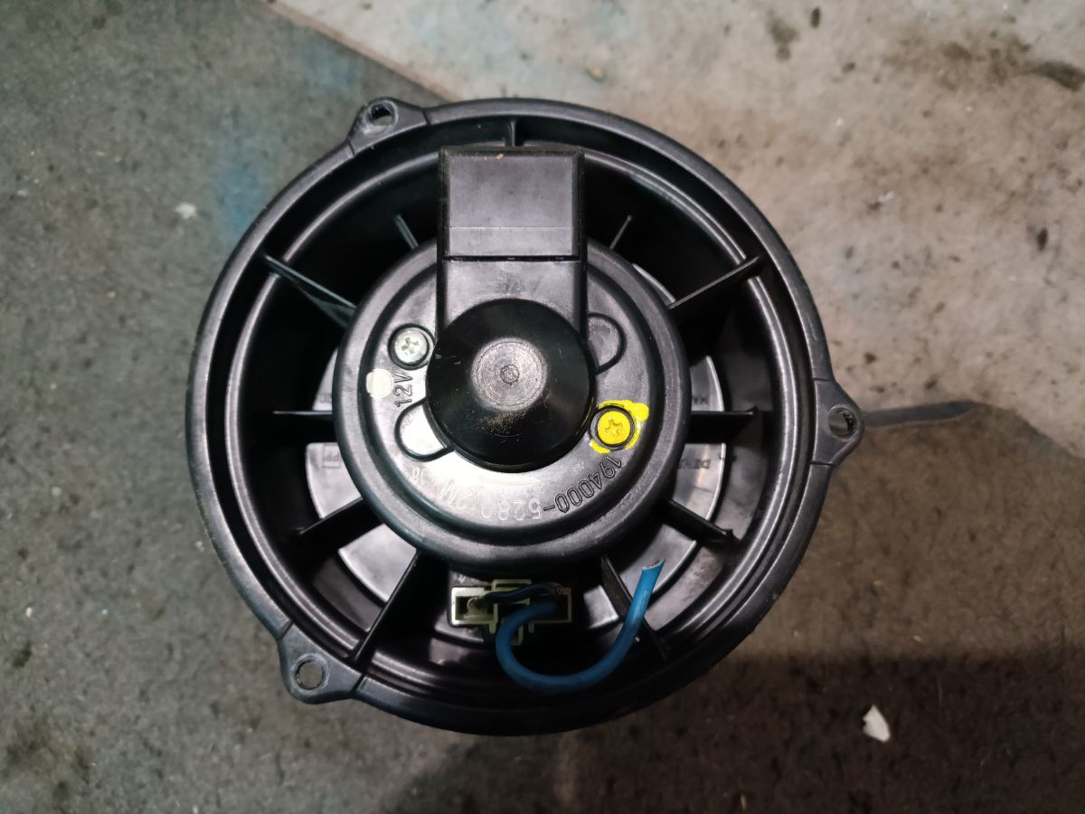 Мотор печки MN140153 на Mitsubishi Colt Z21A Фото 4