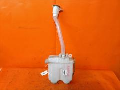 Бачок омывателя 85315-68010 на Toyota Isis ANM10W Фото 2