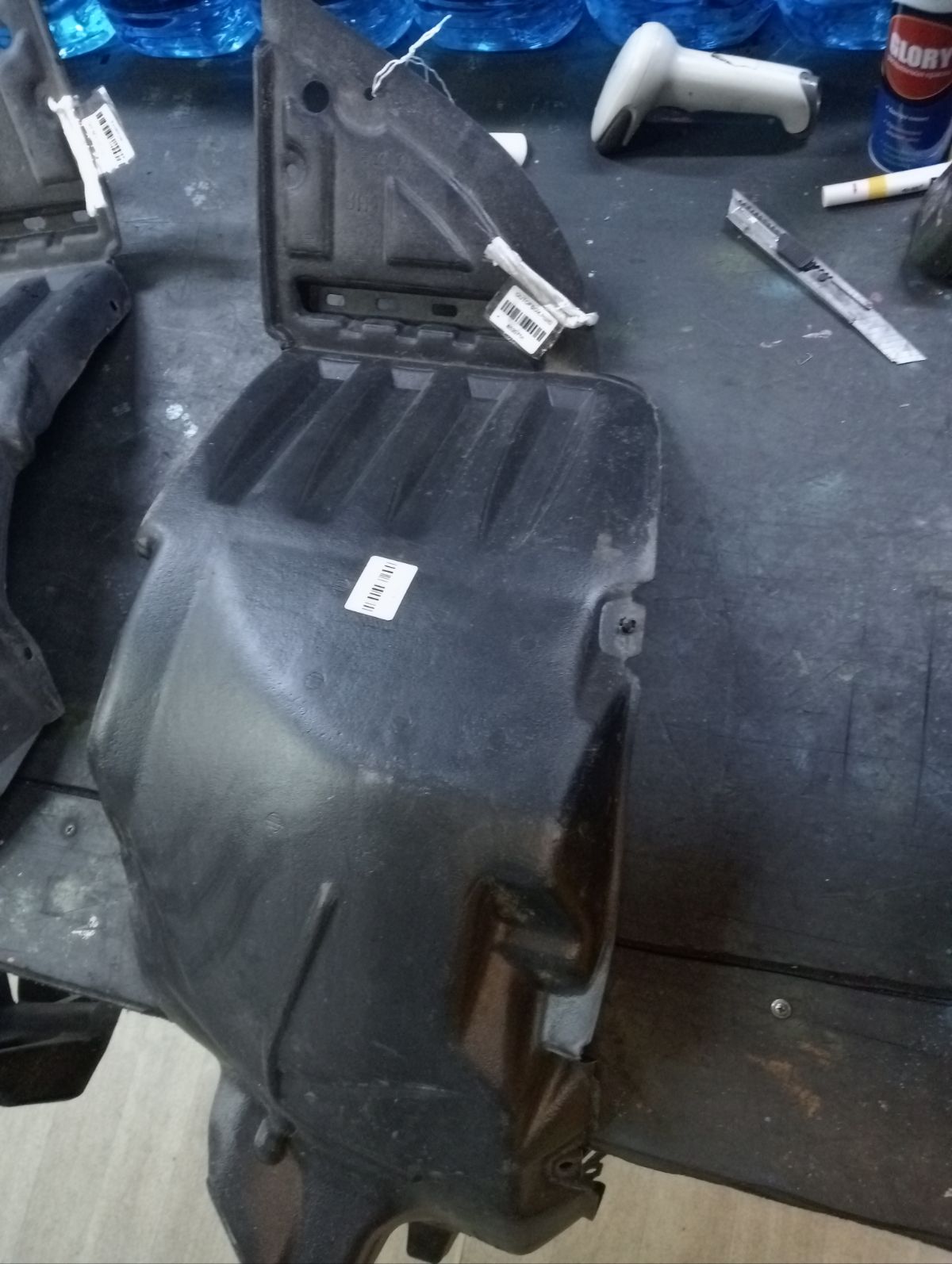 Подкрылок MN150112 на Mitsubishi Colt Z22A Фото 3 Подкрылок MN150112 на Mitsubishi Colt Z22A Фото 3