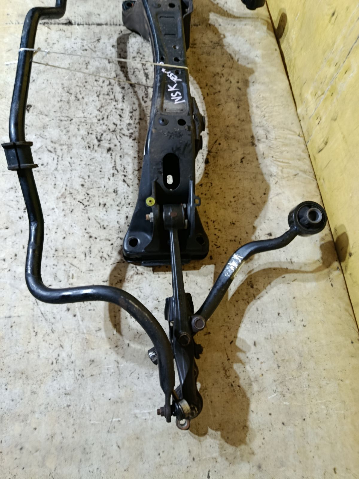 Балка под ДВС 51201-51011 на Toyota Crown JZS175 2JZ-FSE Фото 3