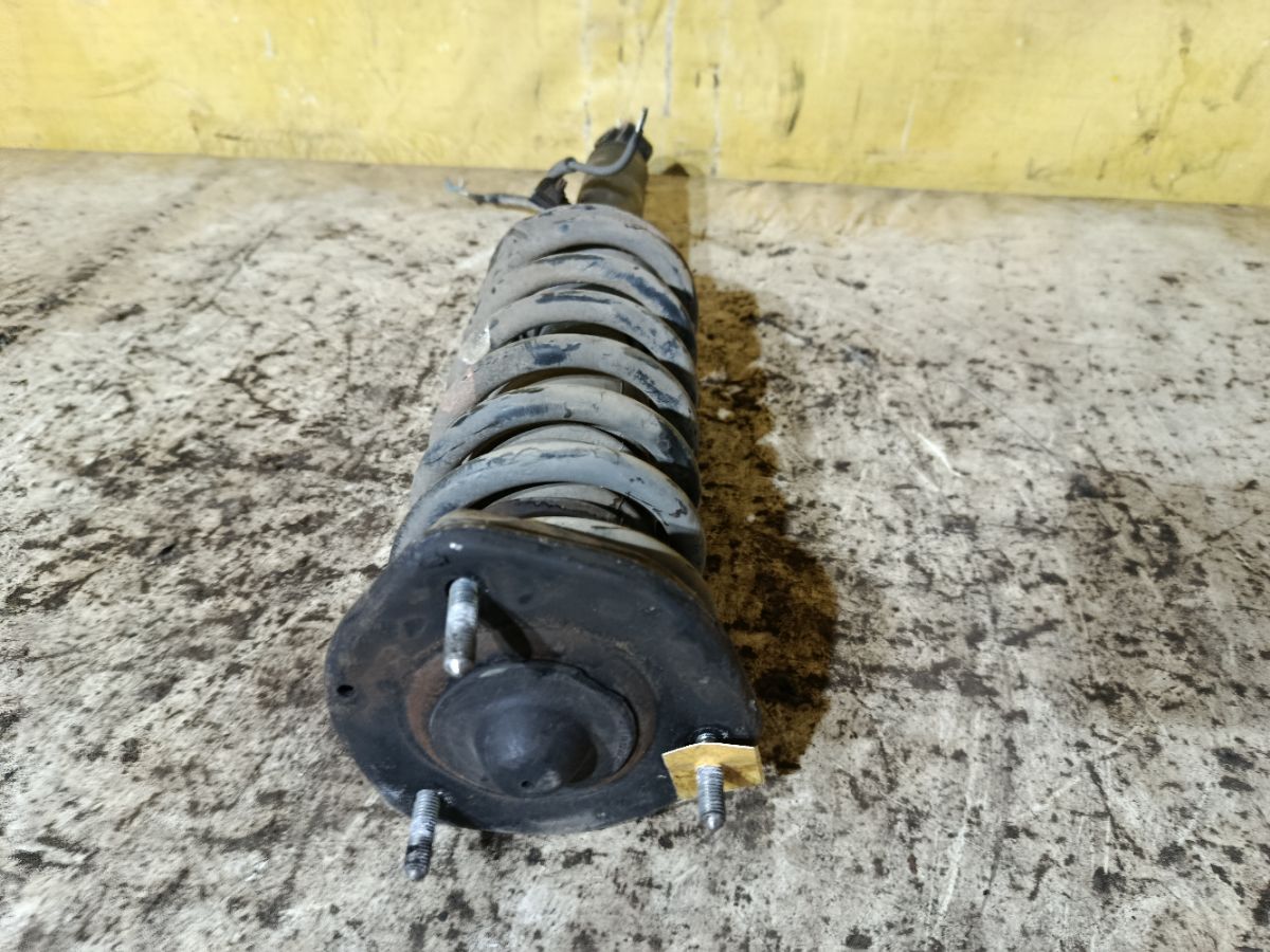 Стойка амортизатора на Toyota Crown JZS175 2JZ-FSE Фото 4