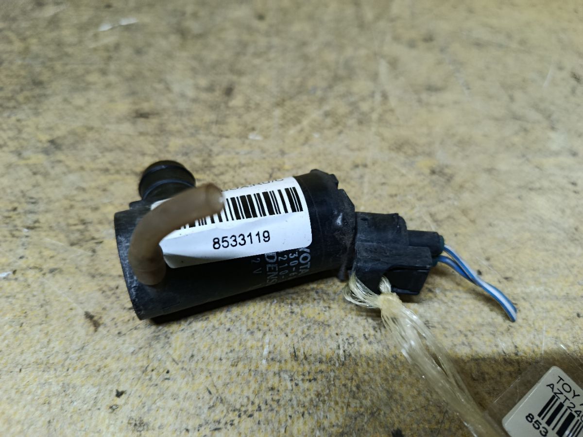 Насос омывателя стекла 85330-60140 на Toyota Allion AZT240 1AZ-FSE Фото 3