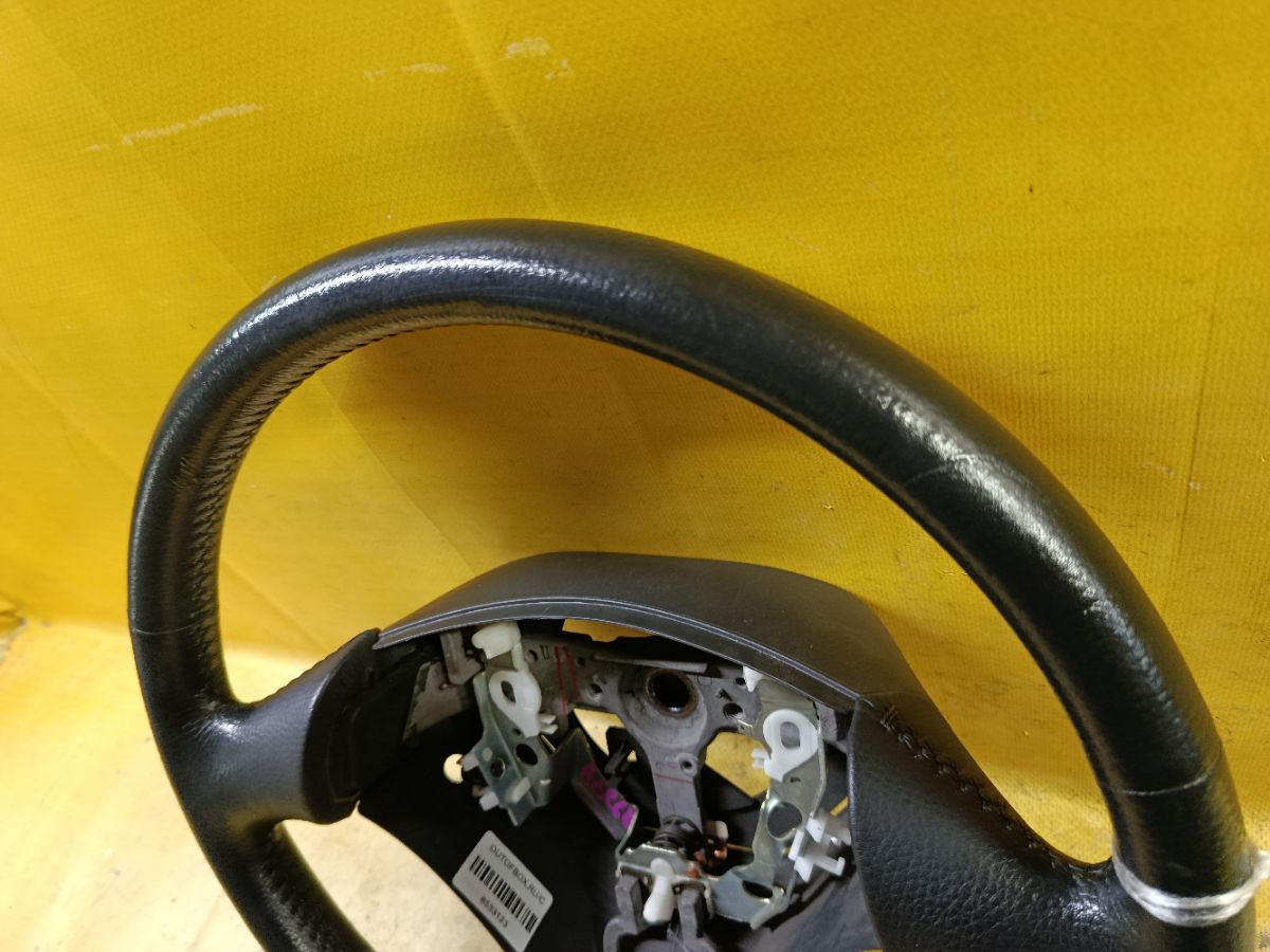 Руль на Toyota Noah AZR60G Фото 3