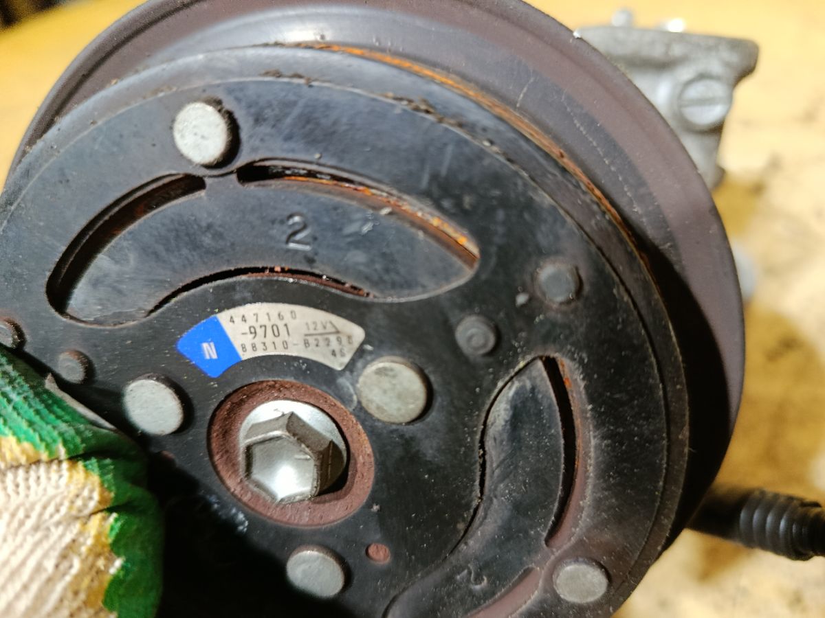 Компрессор кондиционера 447280-3471 на Daihatsu Move LA150S KF-VE Фото 4