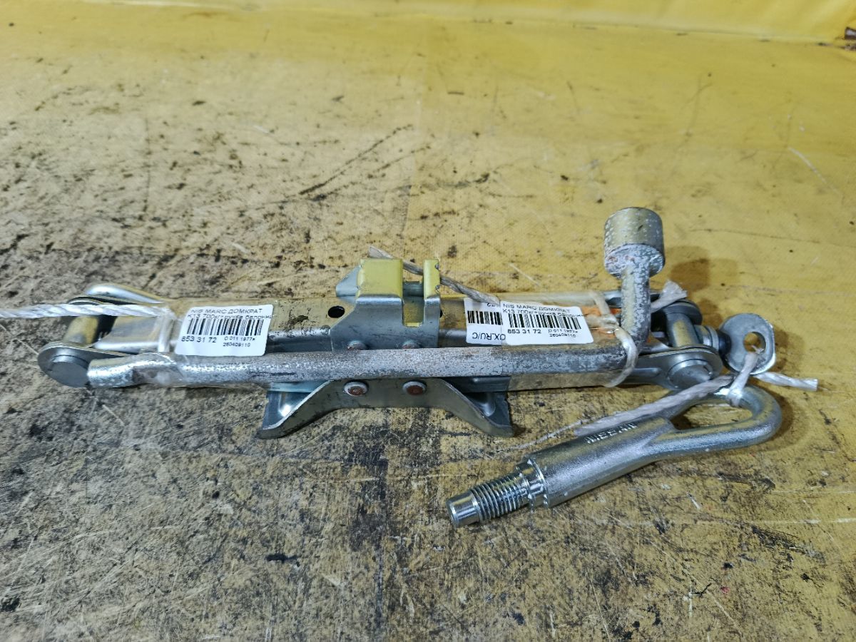 Домкрат на Nissan March K13 Фото 3