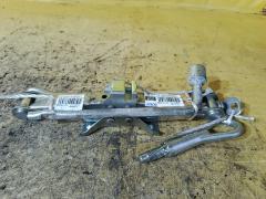 Домкрат на Nissan March K13 Фото 3
