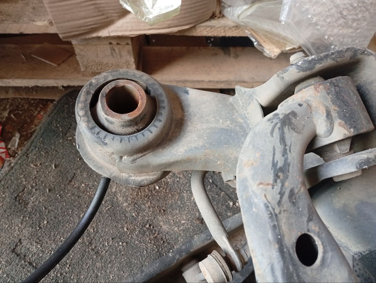 Балка подвески 51206-51030, 51206-53020 на Toyota Crown JZS175 2JZ-FSE Фото 19
