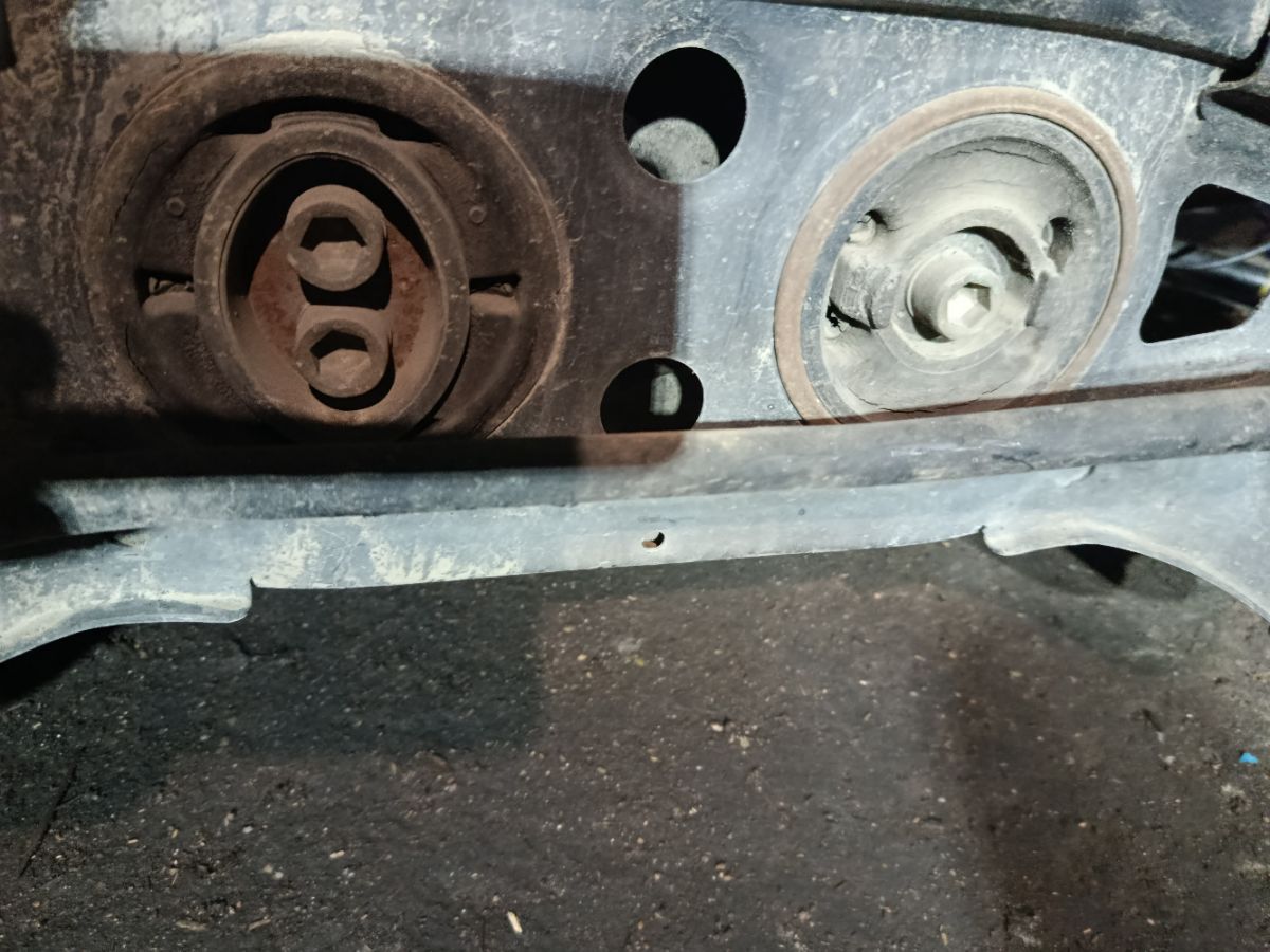 Балка подвески 51206-51030, 51206-53020 на Toyota Crown JZS175 2JZ-FSE Фото 8