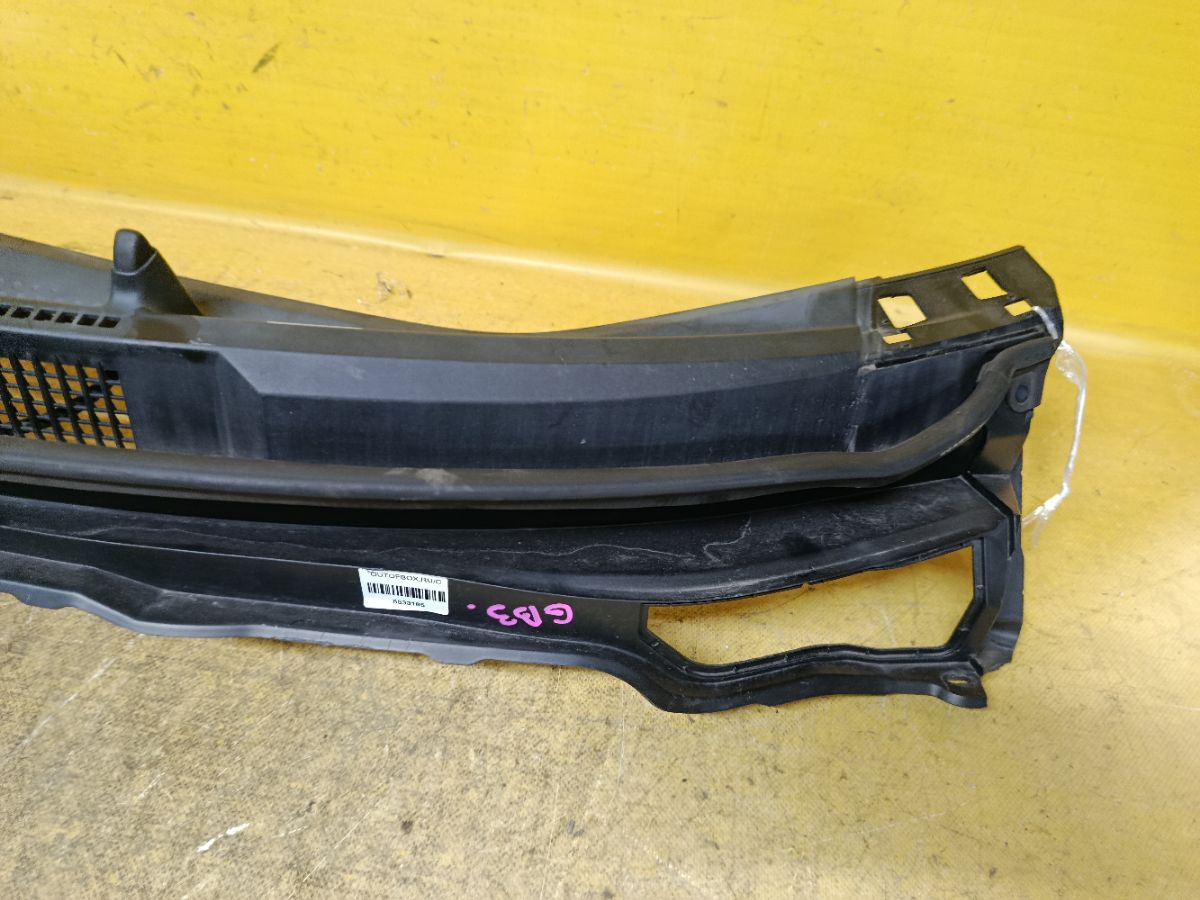 Решетка под лобовое стекло 74200-SYY-00-50 на Honda Freed GB3 Фото 4