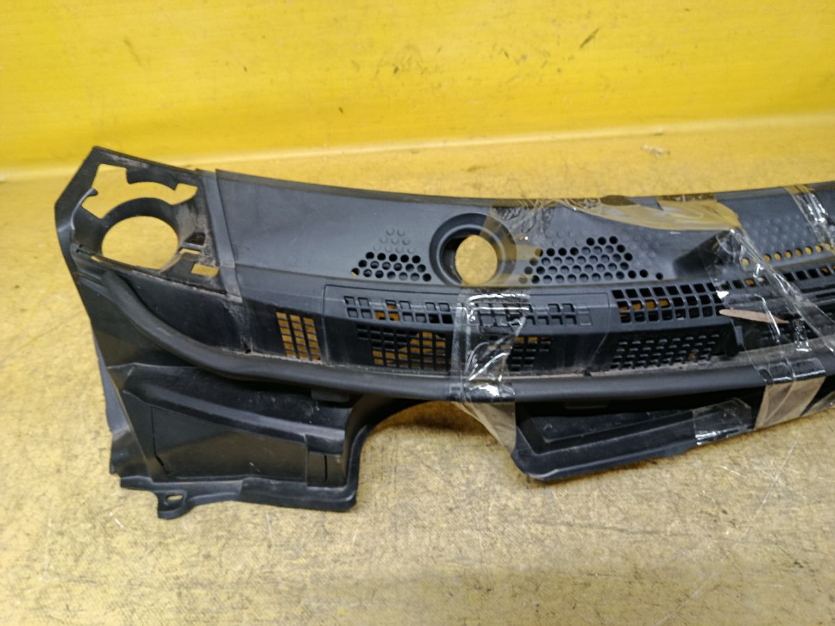 Решетка под лобовое стекло 74200-SYY-00-50 на Honda Freed GB3 Фото 5