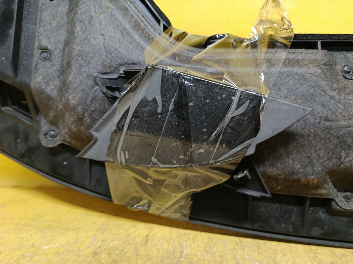 Решетка под лобовое стекло 55708-B2200 на Daihatsu Tanto LA600S Фото 9