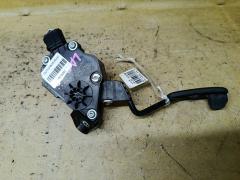 Педаль подачи топлива 78110-B2120 на Daihatsu Tanto LA600S KF-VE Фото 2