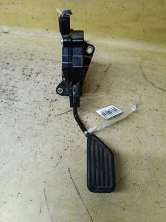 Педаль подачи топлива 78110-B2120 на Daihatsu Tanto LA600S KF-VE Фото 3