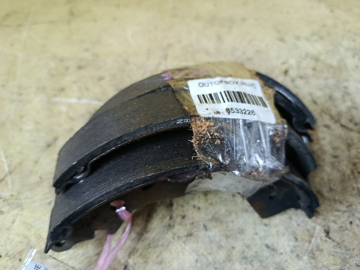 Тормозные колодки на Nissan March K13 HR12DE Фото 3