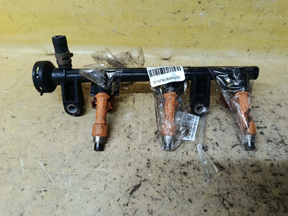Форсунка инжекторная 23250-40020, 23209-49085 на Toyota Passo KGC10 1KR-FE Фото 2