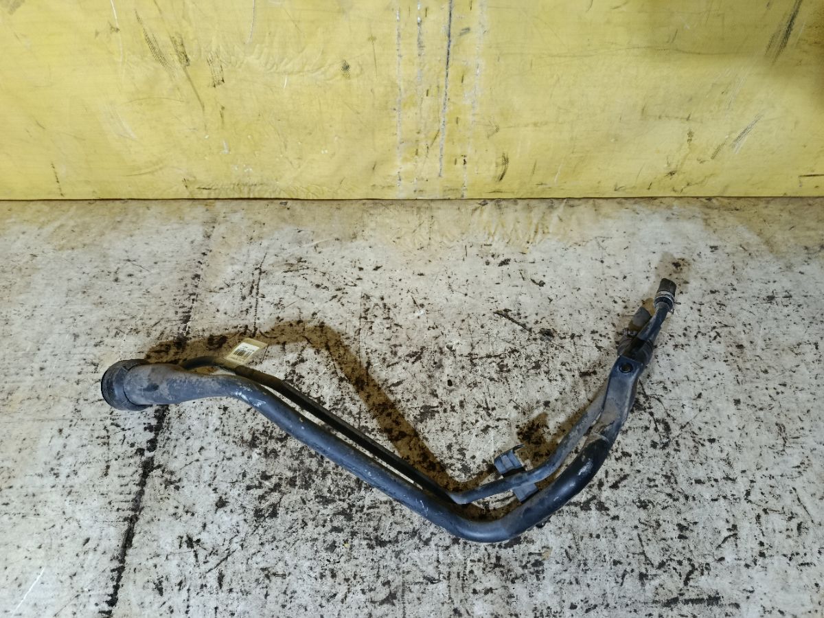 Заливная горловина топливного бака на Daihatsu Tanto LA600S KF-VE Фото 2