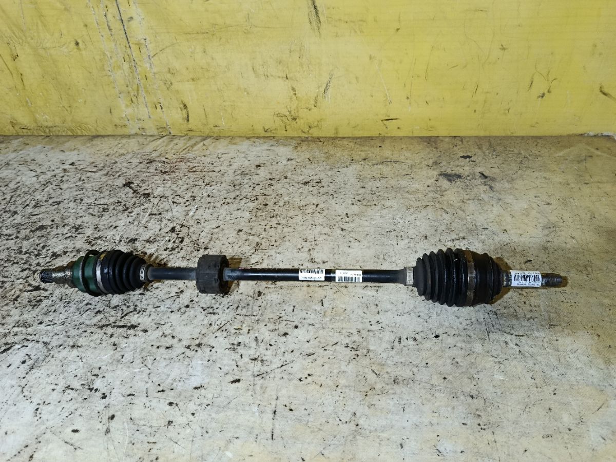 Привод на Daihatsu Move LA100S KF-VE Фото 2