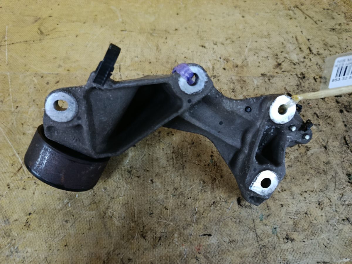 Ролик натяжной на Nissan March K13 HR12DE Фото 2