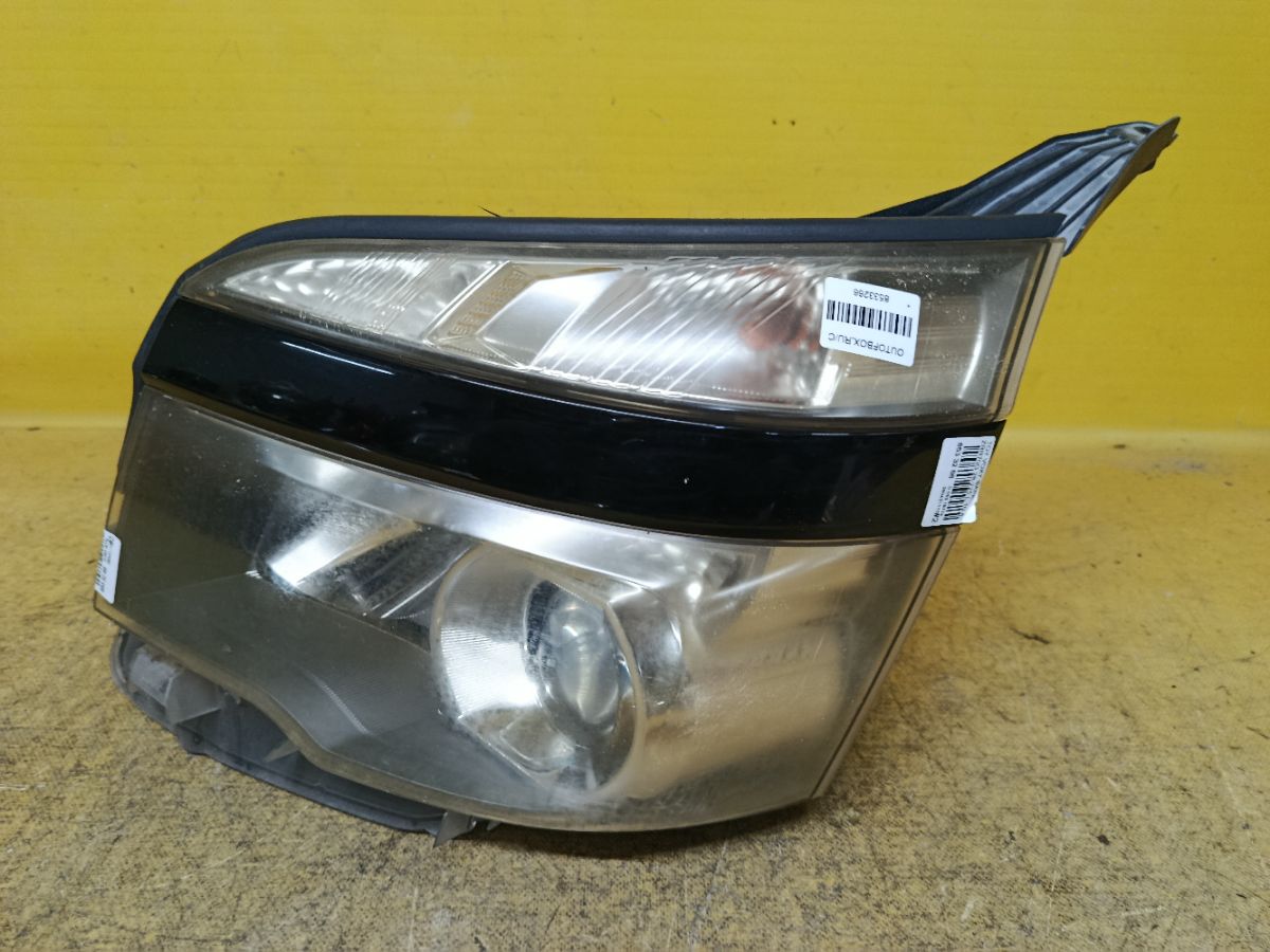 Фара 28-225 28-225, на Toyota Voxy ZRR70G Фото 2