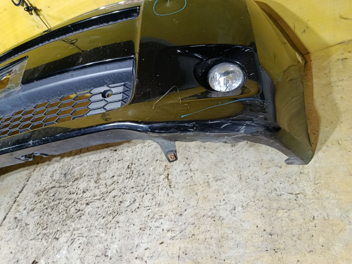 Бампер 0W-1 0W-1,52119-28F70 на Toyota Voxy ZRR70G Фото 7