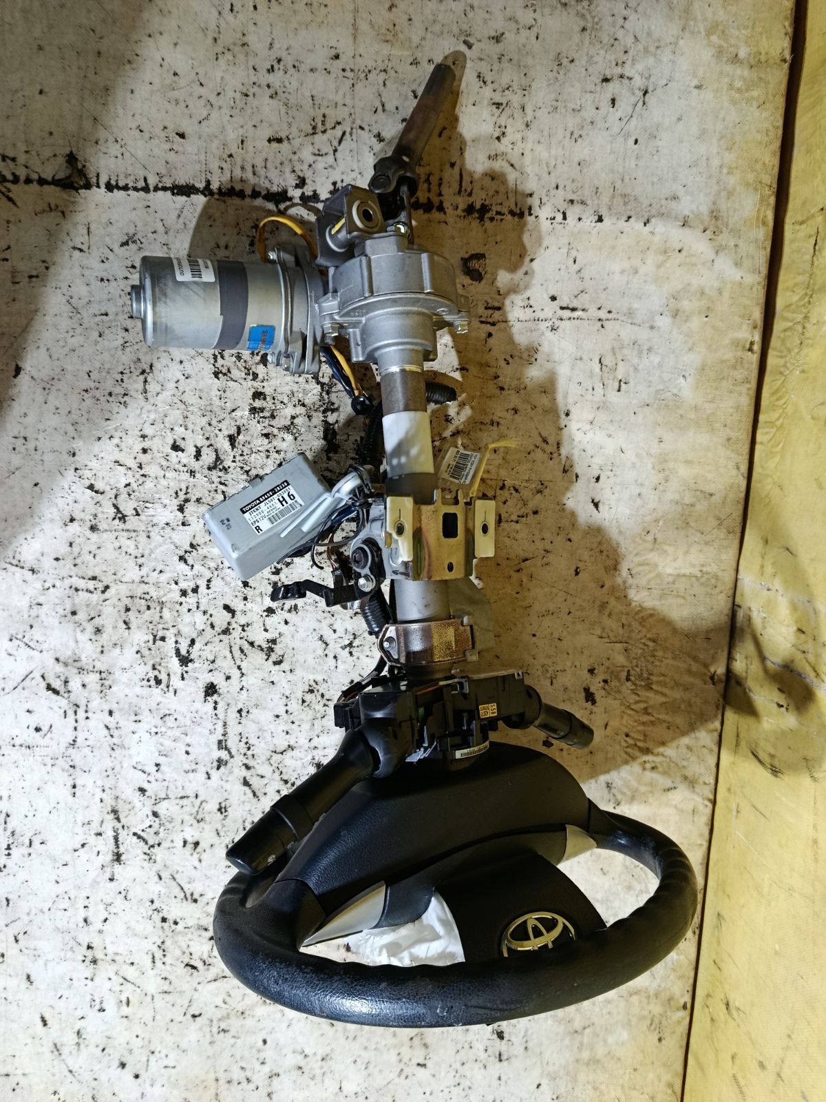 Рулевая колонка на Toyota Voxy ZRR70G Фото 3