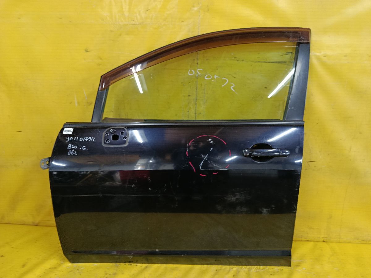 Дверь боковая на Nissan Tiida JC11 Фото 2