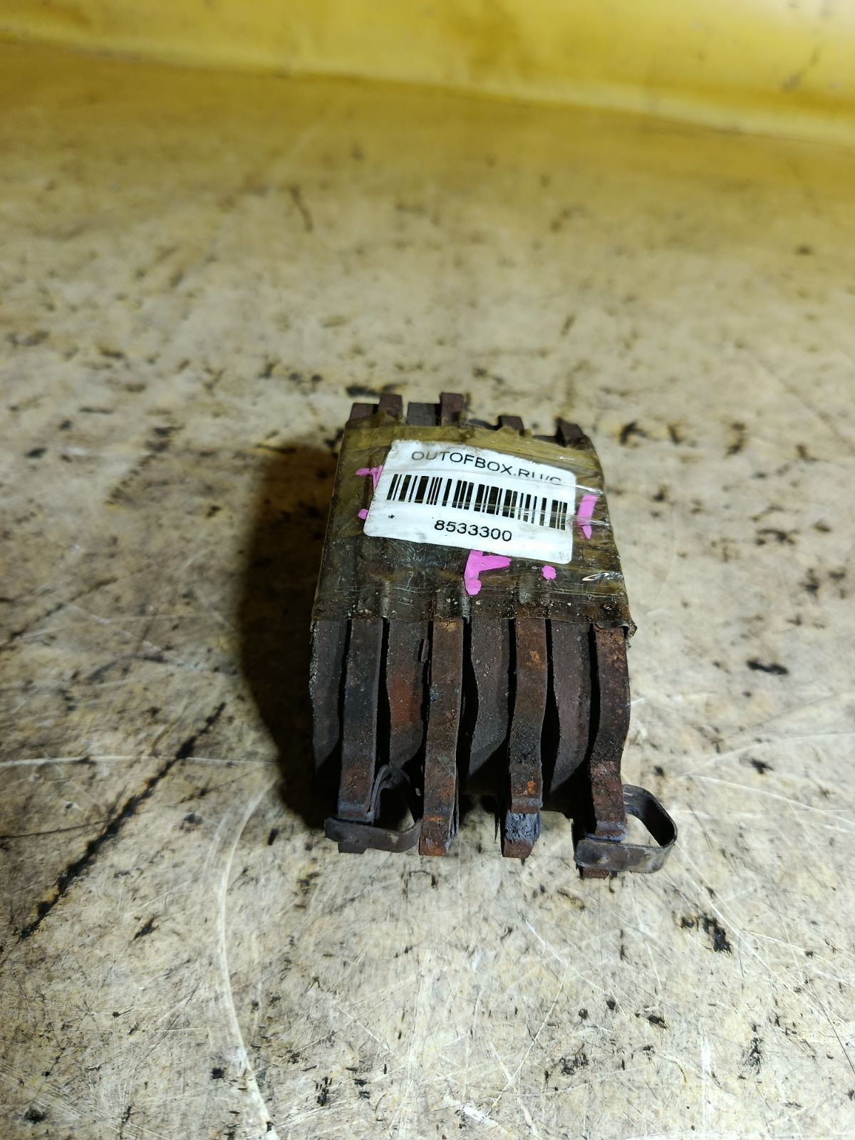 Тормозные колодки на Toyota Crown JZS171 1JZ-FSE Фото 3