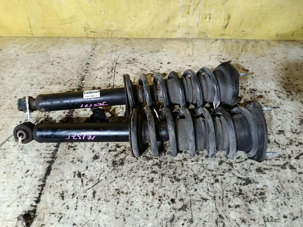 Стойка амортизатора на Toyota Crown JZS171 1JZ-FSE Фото 3