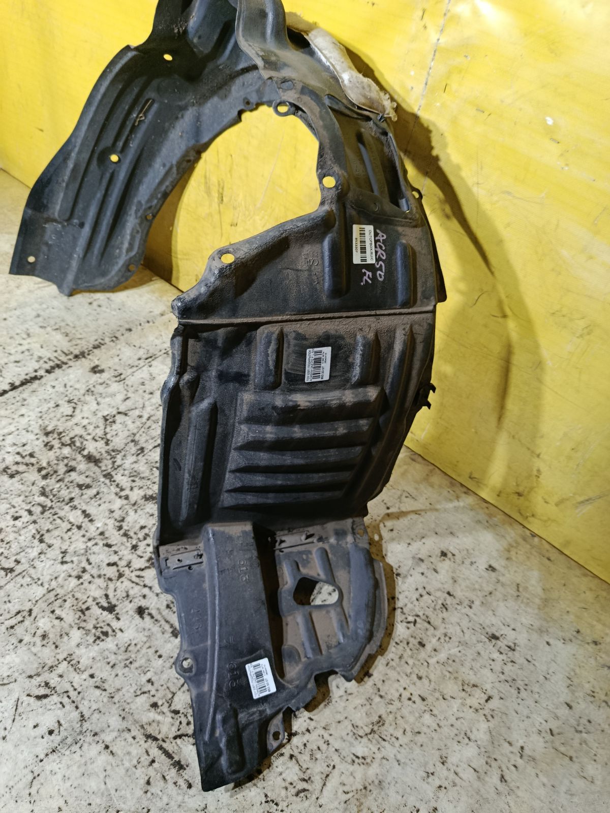 Подкрылок 53876-28211 на Toyota Estima ACR50W 2AZ-FE Фото 4