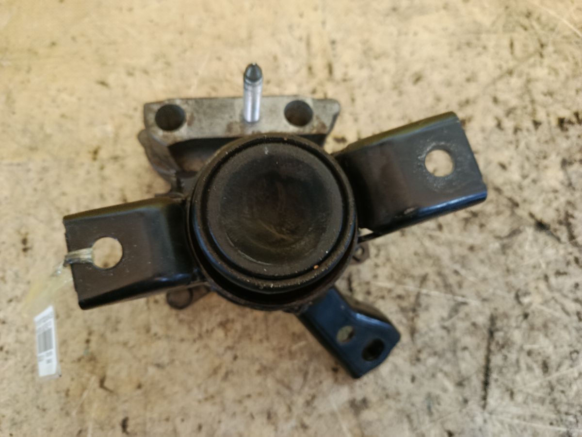 Подушка двигателя на Toyota Estima Hybrid AHR20W 2AZ-FXE Фото 3