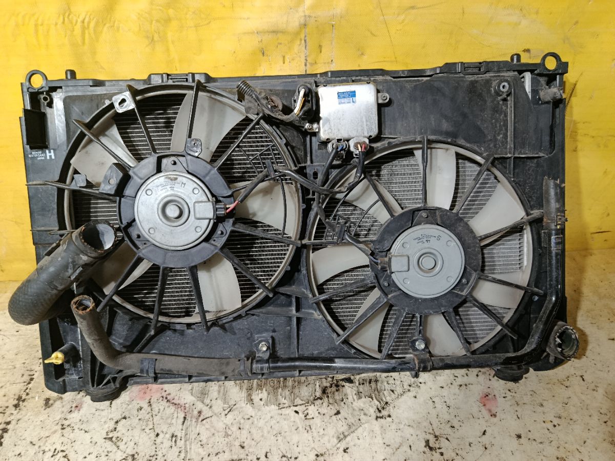 Радиатор ДВС на Toyota Estima Hybrid AHR20W 2AZ-FXE Фото 8