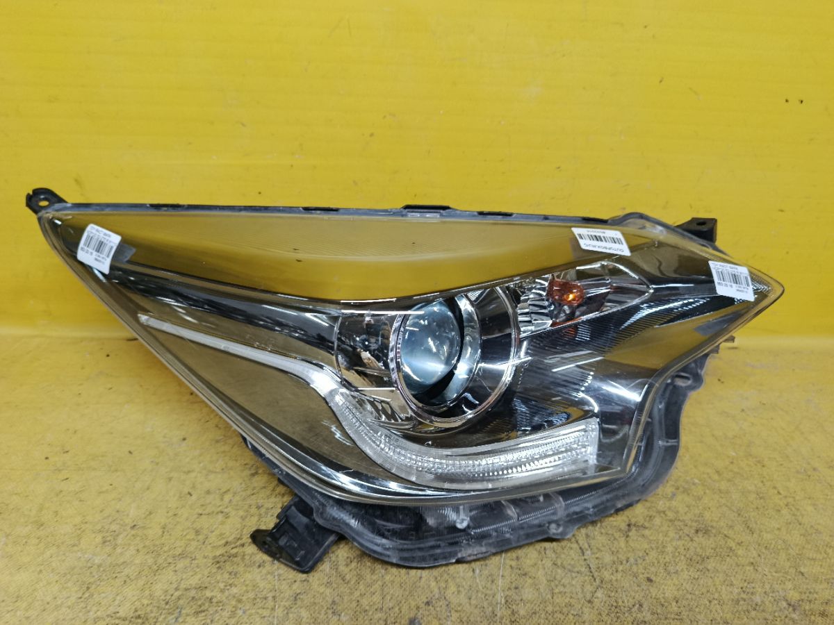 Фара 52-275 52-275,81110-52J90 на Toyota Ractis NCP120 Фото 4